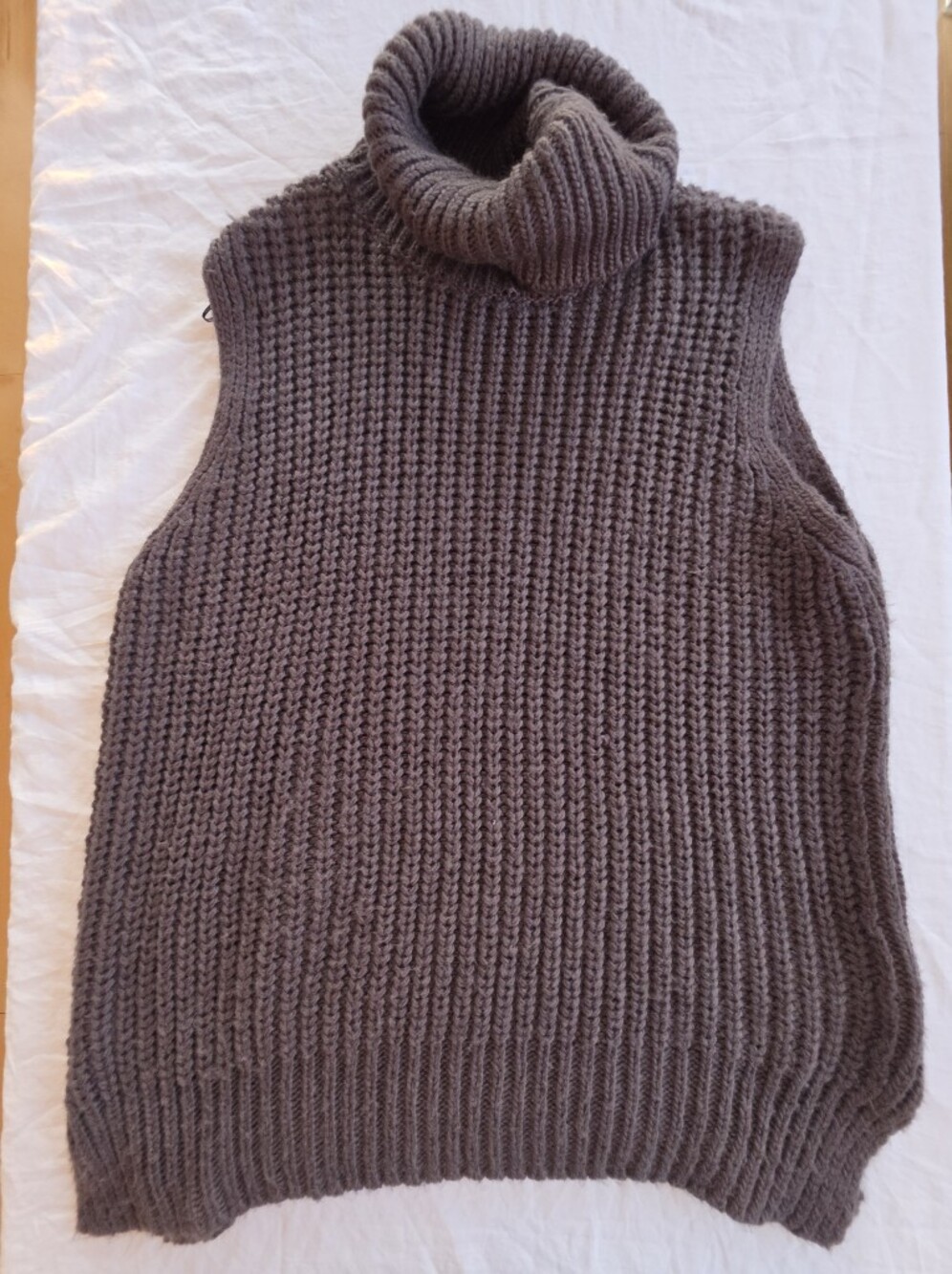 H&M Oversized Gray Sweater Vest Size XL